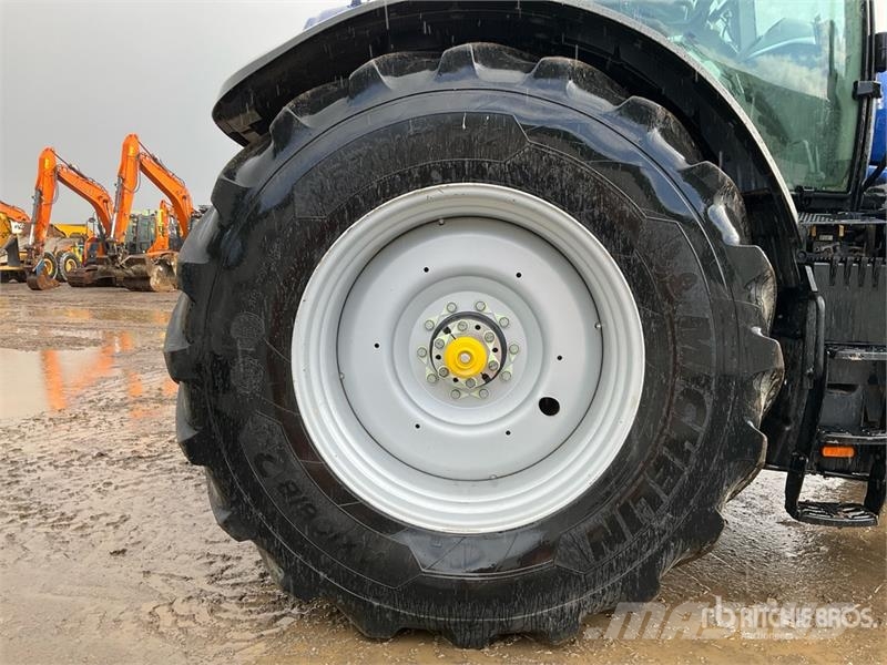 New Holland T7.300 4WD Tractor Traktorok