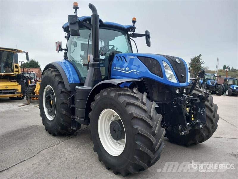 New Holland T7.300 4WD Tractor الجرارات