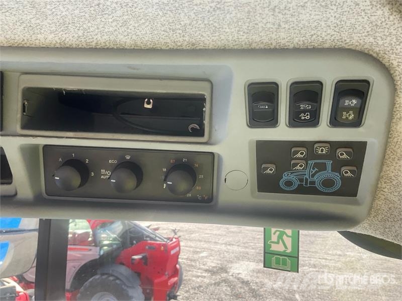 New Holland T7.315 AC 4WD Tractor 트랙터