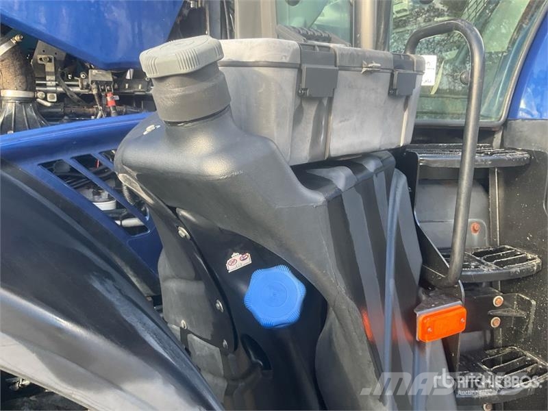New Holland T7.315 Auto Command 4WD Tractor トラクター