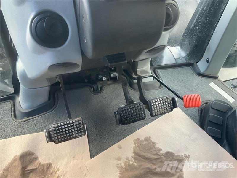 New Holland T7.315 Auto Command 4WD Tractor トラクター