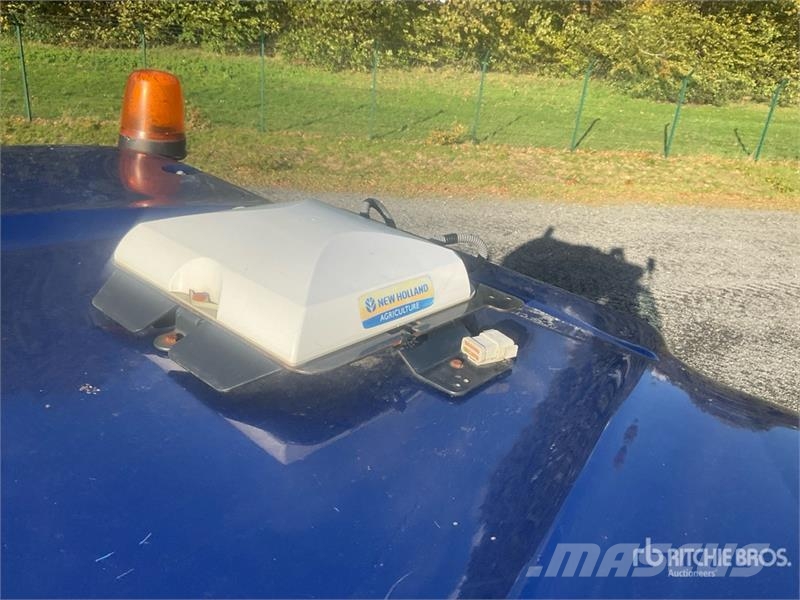 New Holland T7.315 Auto Command 4WD Tractor トラクター