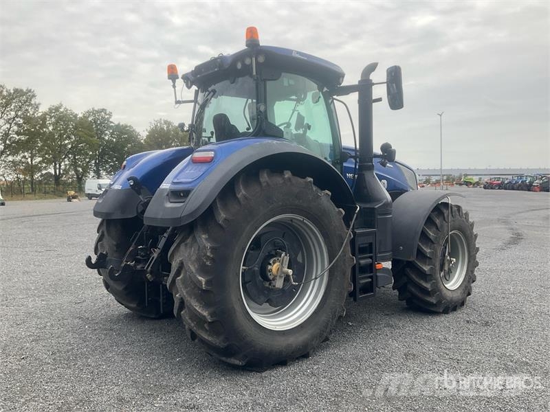 New Holland T7.315 Auto Command 4WD Tractor Traktory