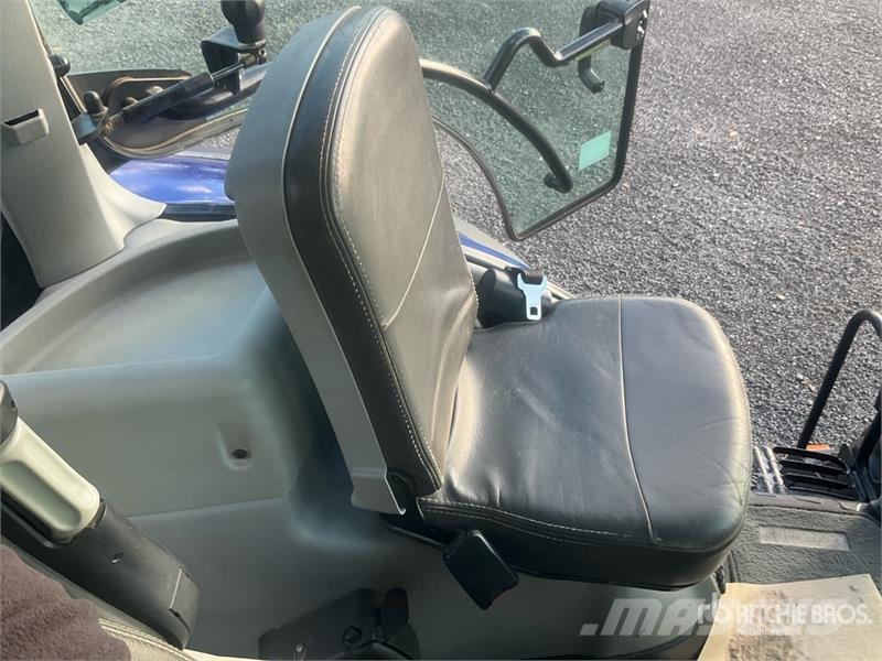 New Holland T7.315 Auto Command 4WD Tractor トラクター