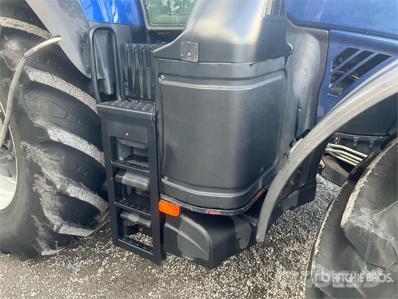 New Holland T7.315 Auto Command 4WD Tractor トラクター