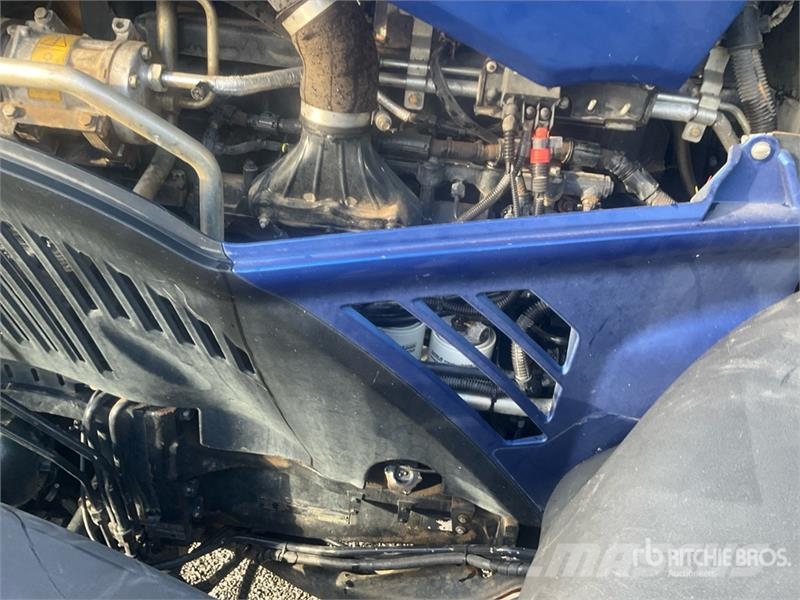 New Holland T7.315 Auto Command 4WD Tractor トラクター