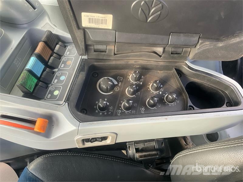 New Holland T7.315 Auto Command 4WD Tractor トラクター
