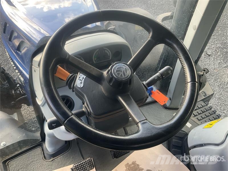 New Holland T7.315 Auto Command 4WD Tractor トラクター