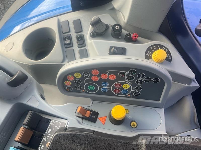 New Holland T7.315AC 4WD Tractor Traktorer