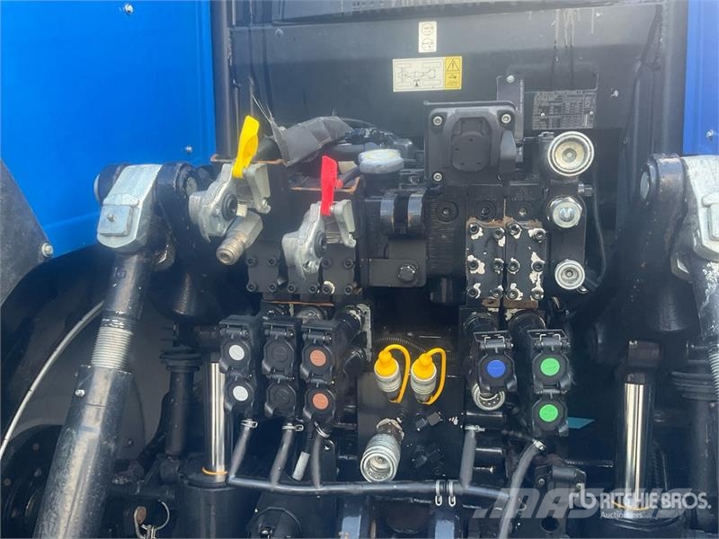 New Holland T7.315AC 4WD Tractor Traktorer