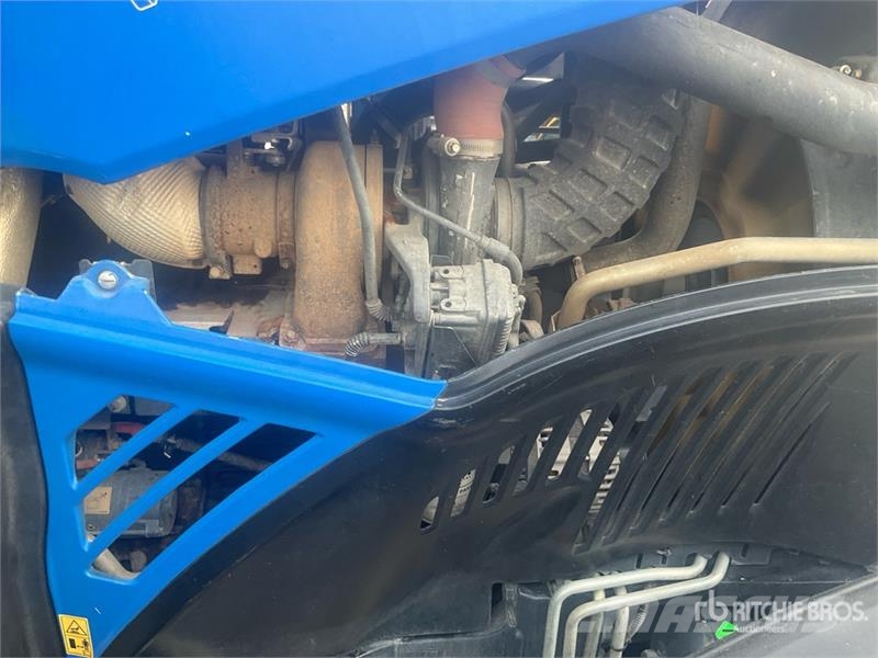 New Holland T7315AC 4WD Tractor 曳引機