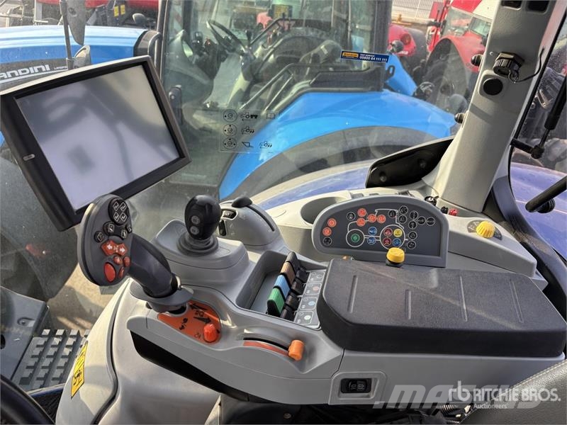 New Holland T7315AC 4WD Tractor Трактори