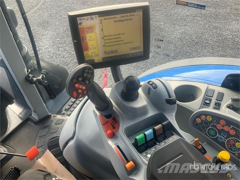 New Holland T7315AC 4WD Tractor 曳引機