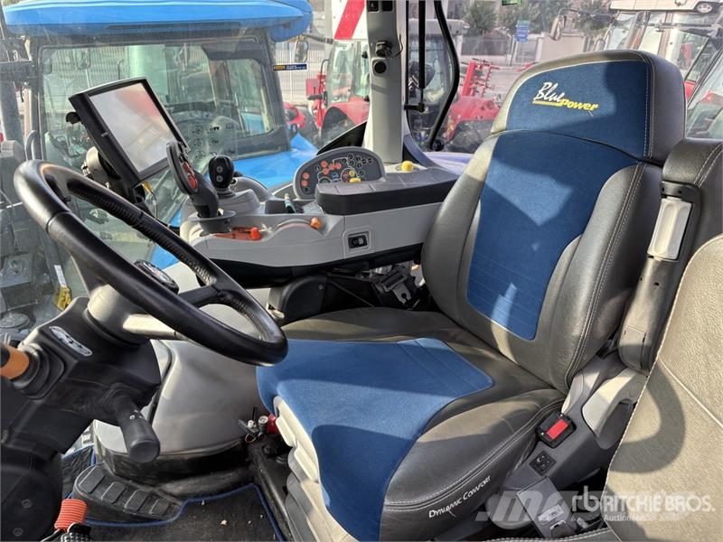 New Holland T7315AC 4WD Tractor Трактори