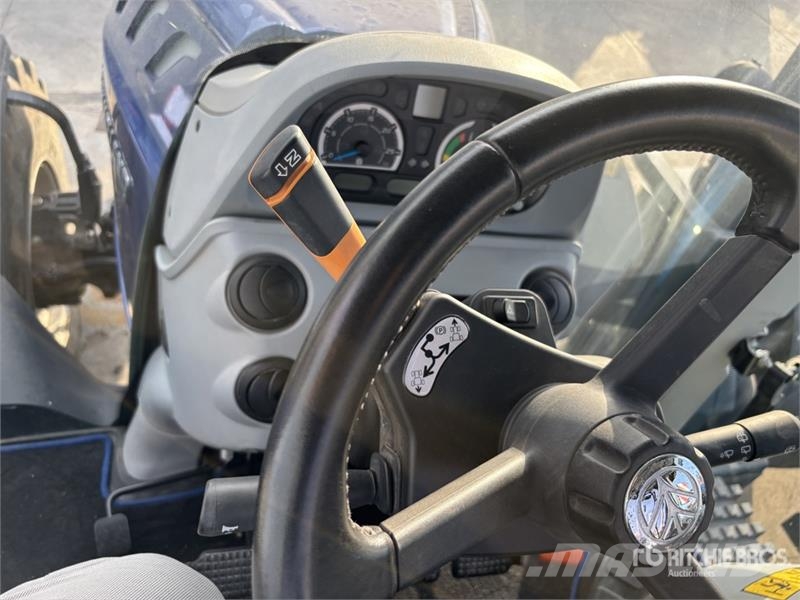 New Holland T7315AC 4WD Tractor Трактори