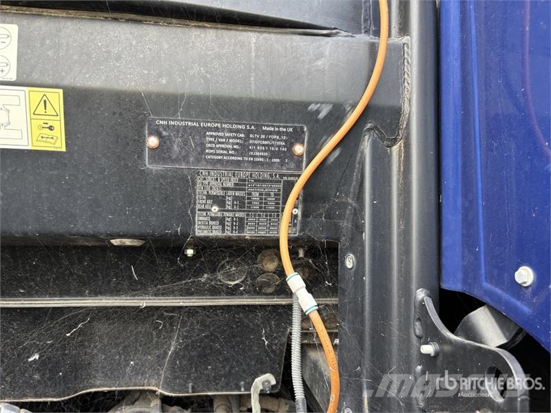 New Holland T7315AC 4WD Tractor Трактори