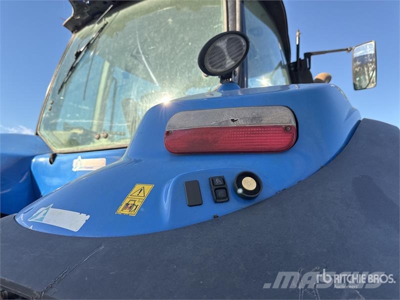 New Holland T8.330 Traktory