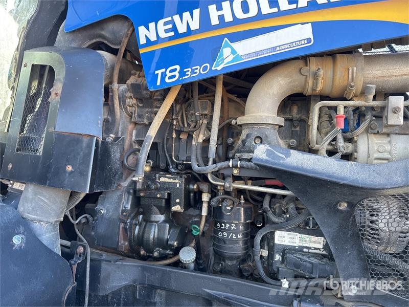 New Holland T8.330 Traktory