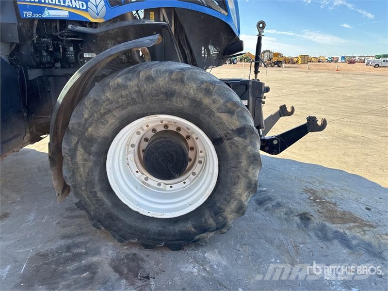 New Holland T8.330 Traktory