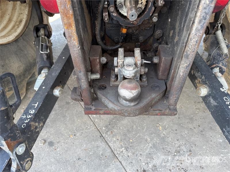 New Holland T8.330 Traktory