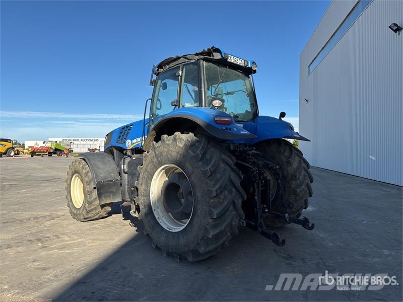 New Holland T8.330 Traktory