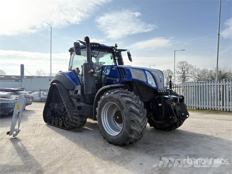 New Holland T8-435 4WD Tractor الجرارات