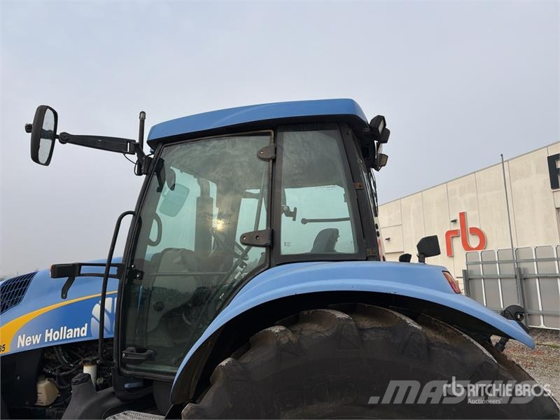 New Holland TG285 4WD Tractor 曳引機