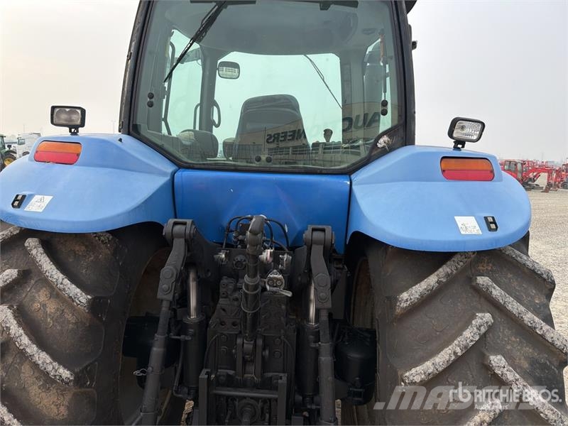 New Holland TG285 4WD Tractor 曳引機