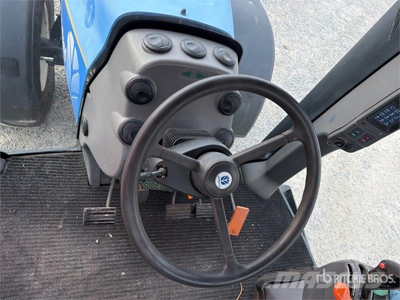 New Holland TG285 4WD Tractor 曳引機