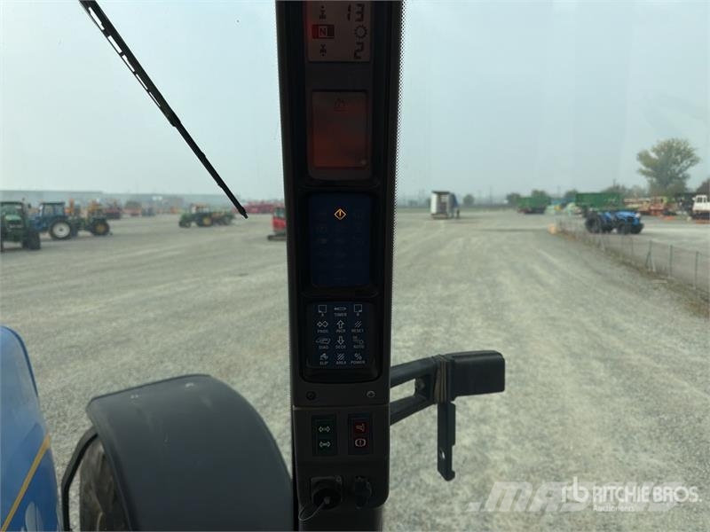 New Holland TG285 4WD Tractor 曳引機
