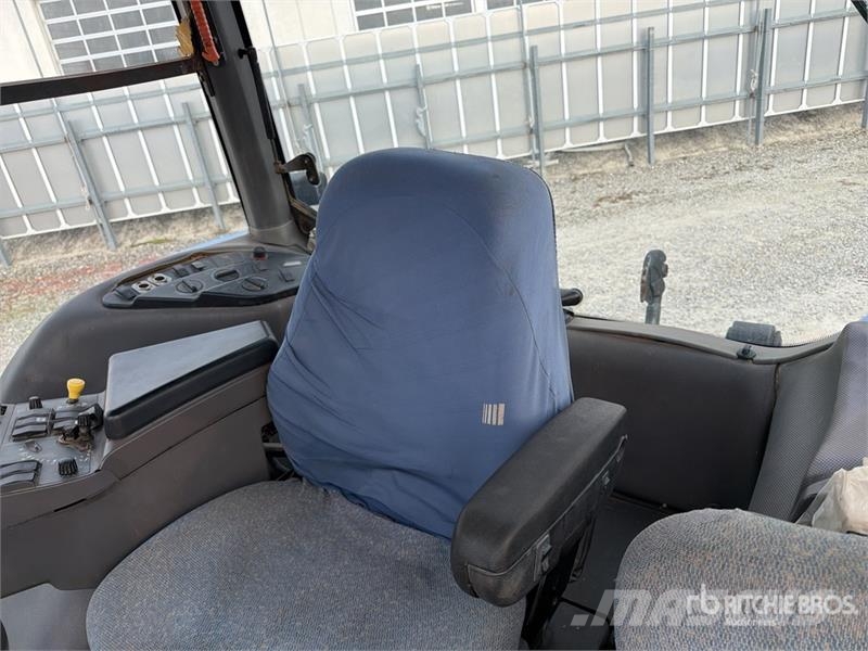 New Holland TG285 4WD Tractor 曳引機