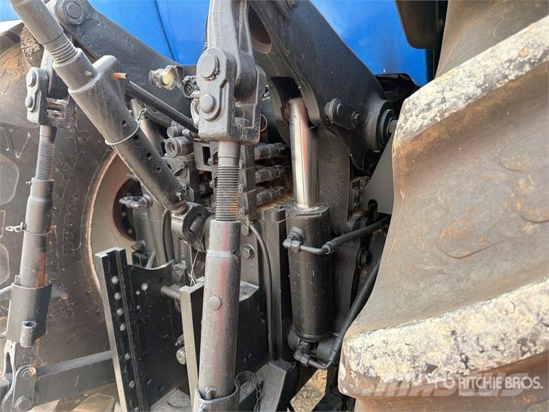 New Holland TG285 4WD Tractor 曳引機