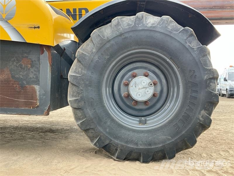 New Holland TH7.42 Telehandler Teleskoplader