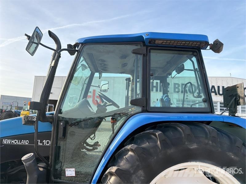 New Holland TL100 Trattori