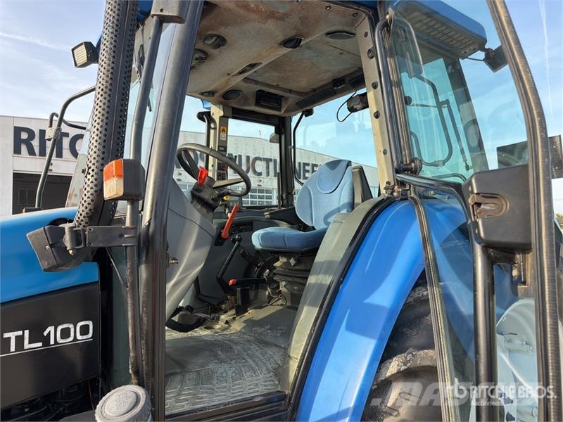 New Holland TL100 Trattori