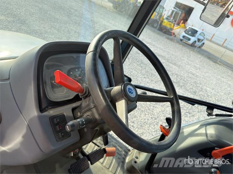 New Holland TL100 Trattori