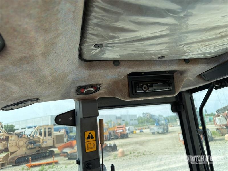 New Holland TL100A 4WD Tractor Tractores