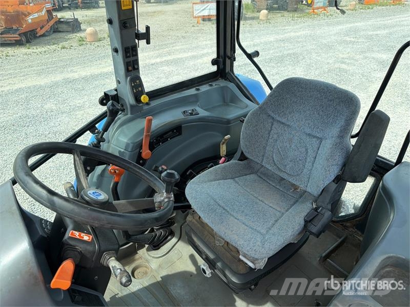 New Holland TL100A 4WD Tractor Tractores