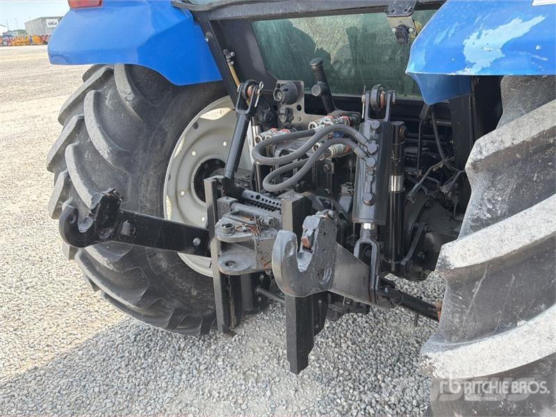 New Holland TL100A 4WD Tractor Tractores
