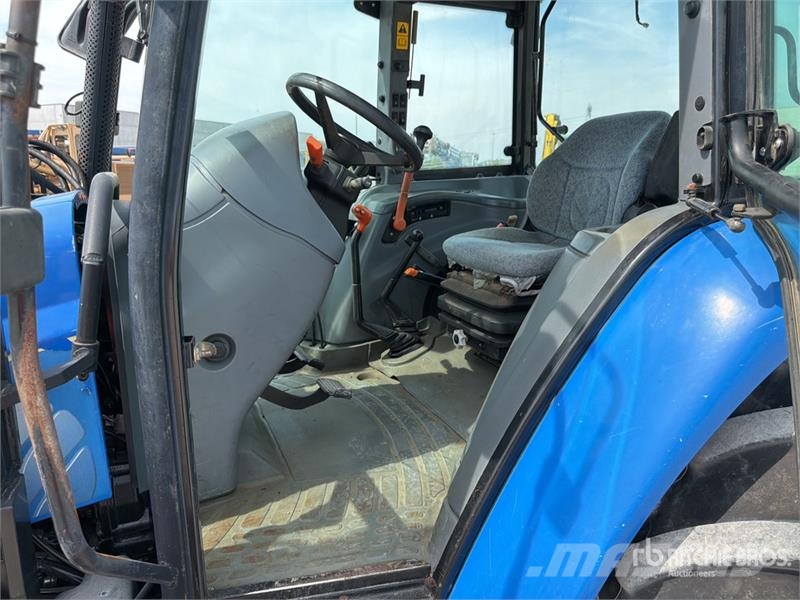 New Holland TL100A 4WD Tractor Tractores
