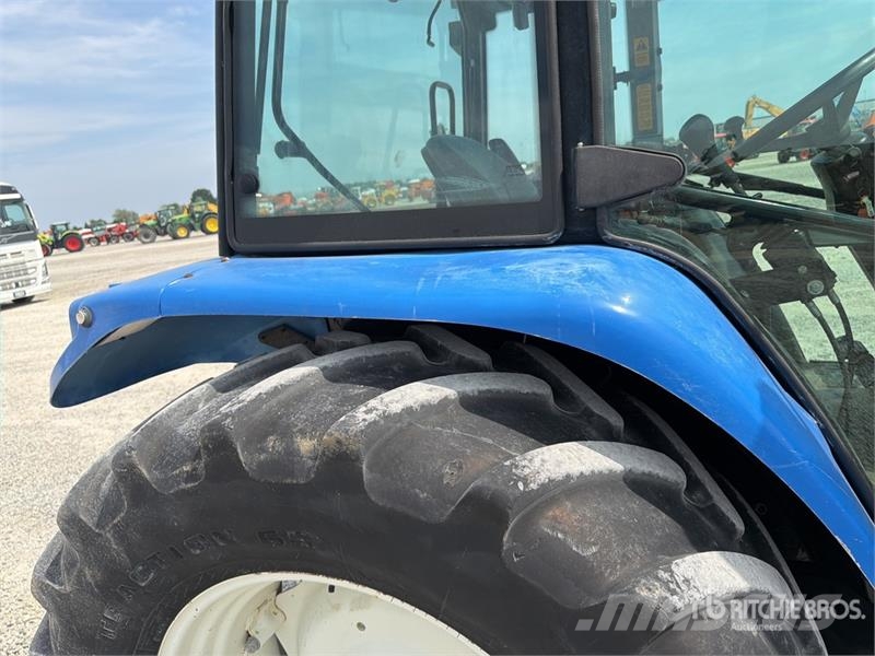 New Holland TL100A 4WD Tractor Tractores