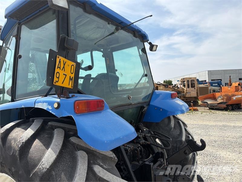 New Holland TL100A 4WD Tractor Tractores
