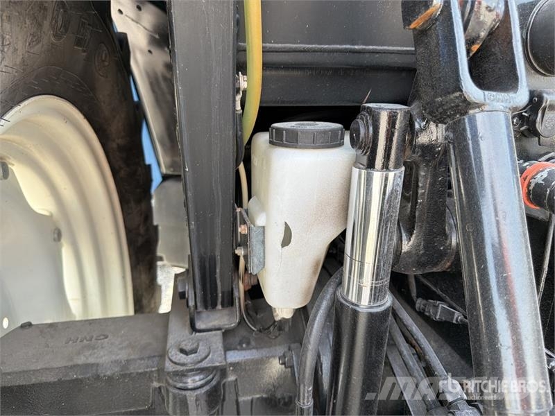 New Holland TL100A 4WD Tractor Tractores