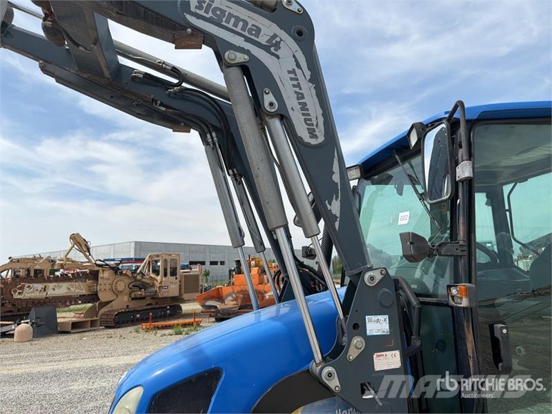 New Holland TL100A 4WD Tractor Tractores