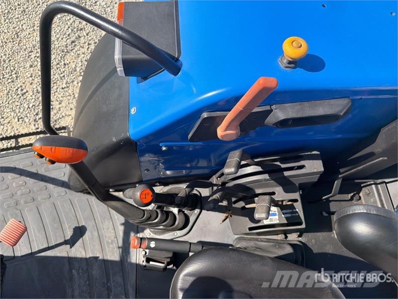 New Holland TL90 4WD Tractor Traktoren
