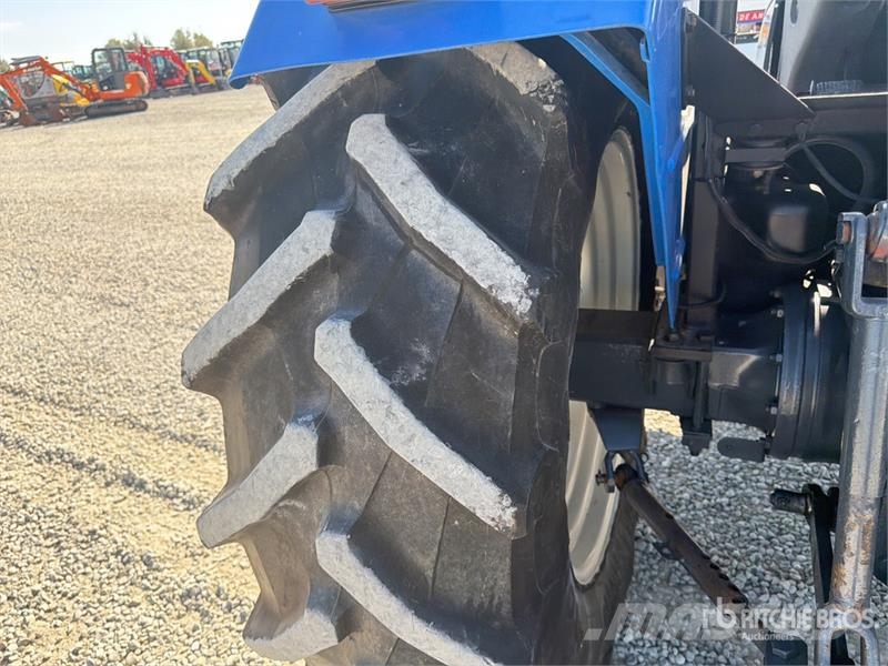 New Holland TL90 4WD Tractor Traktoren