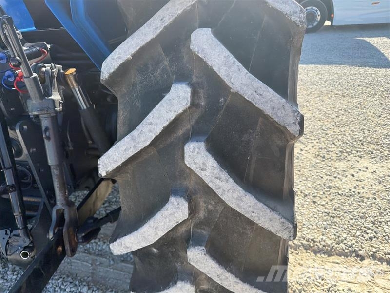 New Holland TL90 4WD Tractor Traktoren