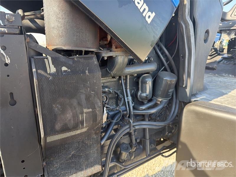 New Holland TL90 4WD Tractor Traktoren