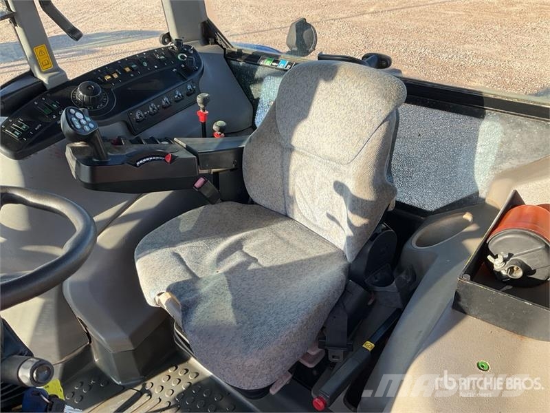 New Holland TVT 170 4WD Tractor Τρακτέρ