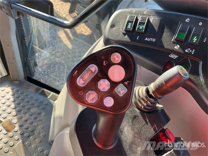 New Holland TVT 170 4WD Tractor Τρακτέρ